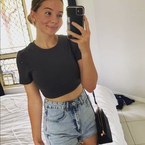 Meet your Posher, Alysha